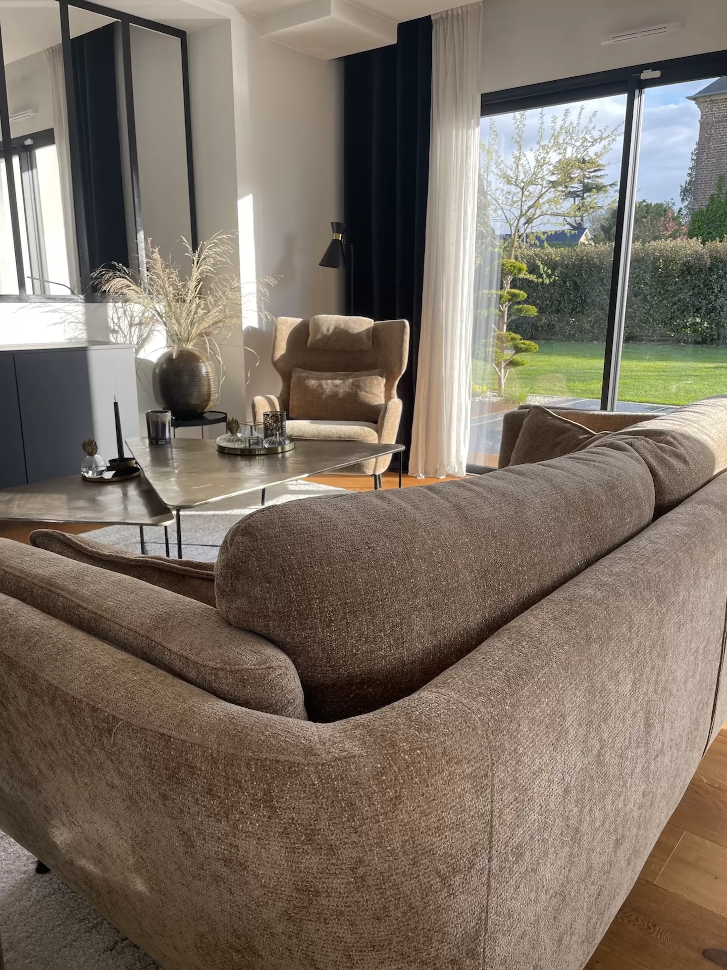 choisir canapé à rouen dans un showroom pour assortir avec fauteuil